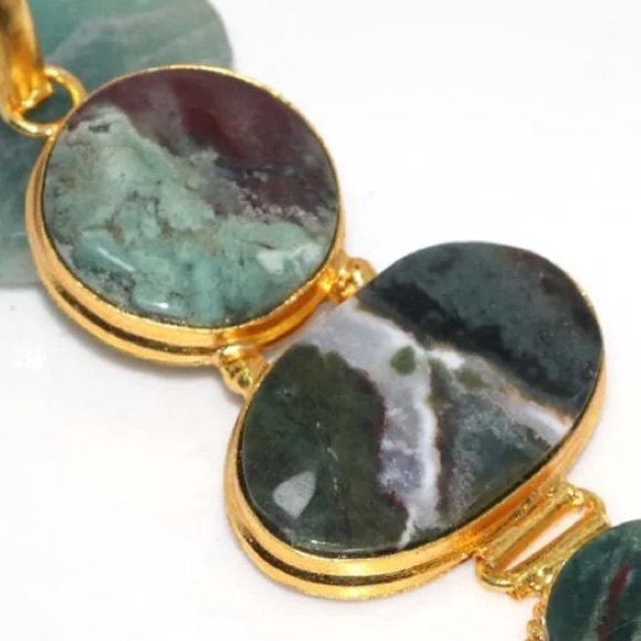 Striking Bloodstone gold pendant - Picture 2 of 3